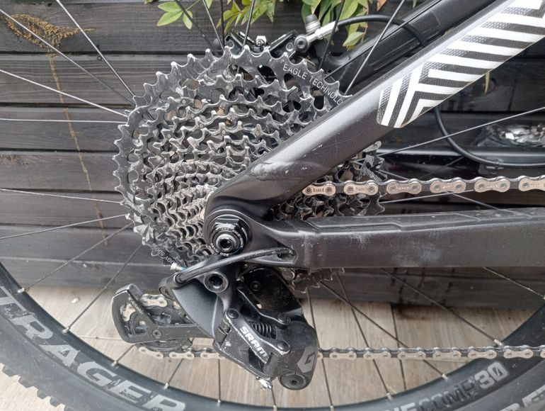 Used Trek Remedy 8 27.5 2019 2019 Mountainbike — image 3 of 8