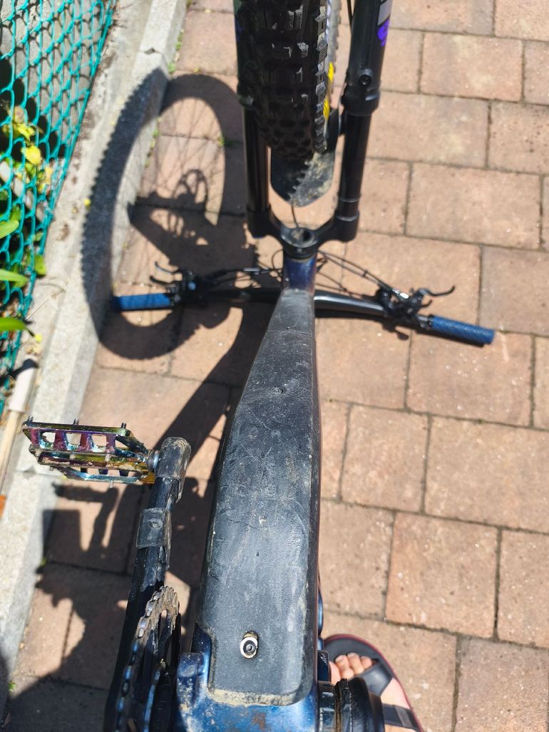 Used Trek Fuel EX 9.8 XT Gen 6 2023 2023 Mountainbike — image 10 of 10
