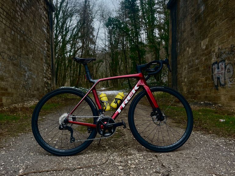 Used Trek Madone SL 6 Gen 8 2026 2026 Road & Gravel, Red — image 1 of 4