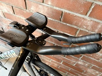 Tweedehands Factor Hanzo Chrome TT 2024 Road & Gravel — afbeelding 4 van 14