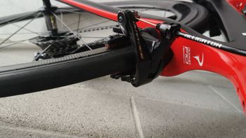 Used Pinarello DOGMA F10 2019 2019 Road & Gravel — image 8 of 9
