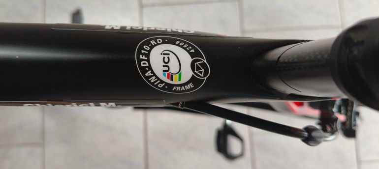 Used Pinarello DOGMA F10 2019 2019 Road & Gravel — image 4 of 9