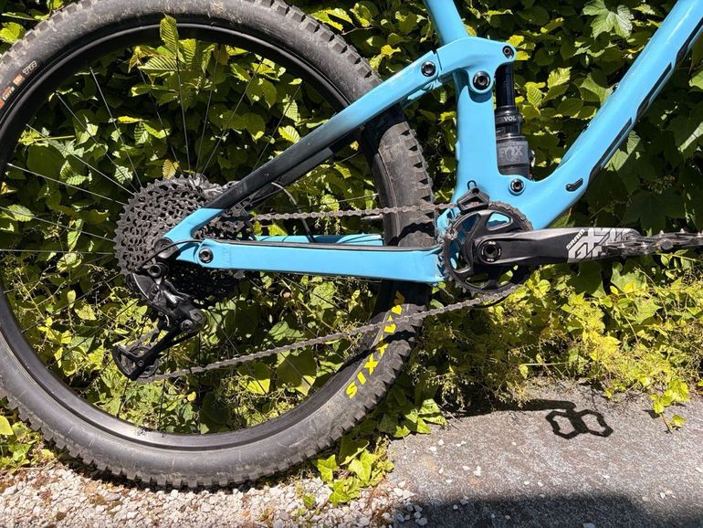 Used Scott Genius 920 XL Fully Scott Genius 920 XL Fully Custom Shimano Ultegra 2025 Road & Gravel, Black — image 4 of 8