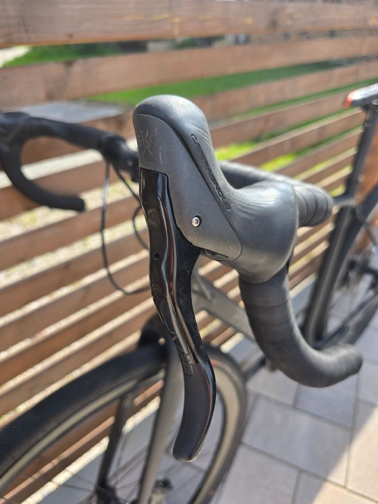 Used Parapera Anemos Carbon Gravelbike Campagnolo Ekar Shamal (UVP ca. 5.150,- €) Parapera Anemos Carbon Gravelbike Campagnolo Ekar Shamal (UVP ca. 5.150,- €) Custom Campagnolo Ekar 2024 Road & Gravel, Black — image 13 of 20