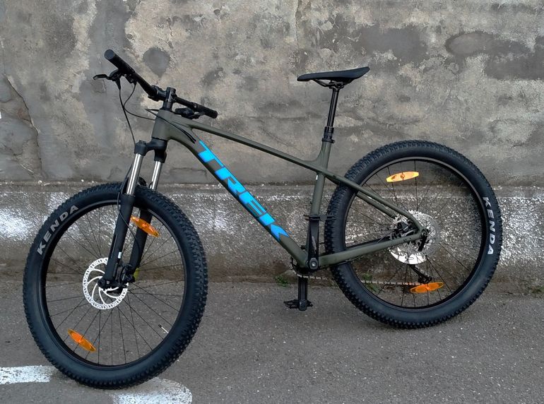 Used Trek Roscoe 6 2022 2022 Mountainbike — image 1 of 10