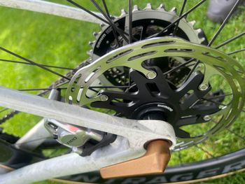 Used Trek Madone SLR 9 AXS Gen 8 2025 2025 Road & Gravel, White — image 7 of 13