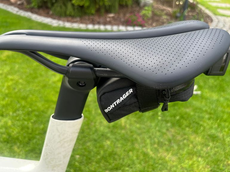 Used Trek Madone SLR 9 AXS Gen 8 2025 2025 Road & Gravel, White — image 2 of 13