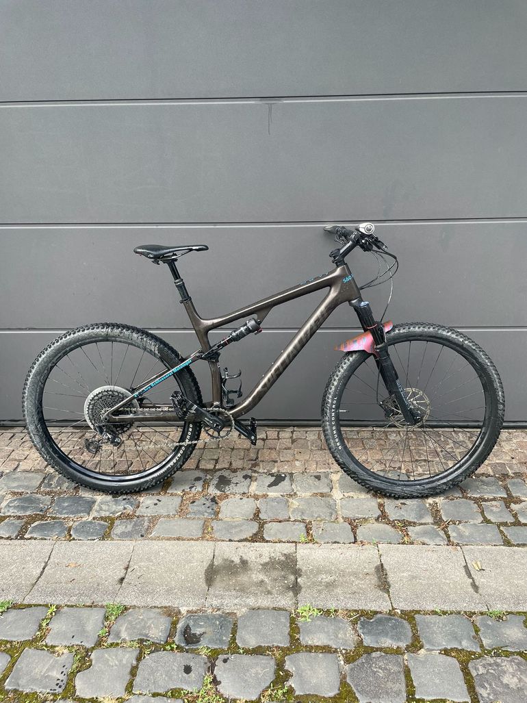 Used Specialized Epic EVO 2022 2022 Mountainbike, Black, 29 — image 1 of 7