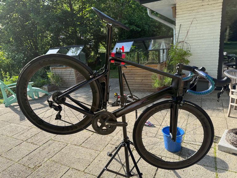 Used Canyon Aeroad CF SL 7 2021 2021 Road & Gravel, Black — image 2 of 6