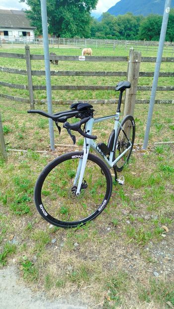 Used CUBE ATTAIN PRO 2022 2022 Road & Gravel, Blue — image 5 of 5