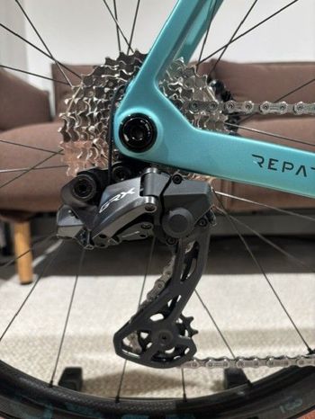 Used Bianchi Impulso RC GRX 825 DI2 2025 2025 Road & Gravel, Green — image 5 of 16