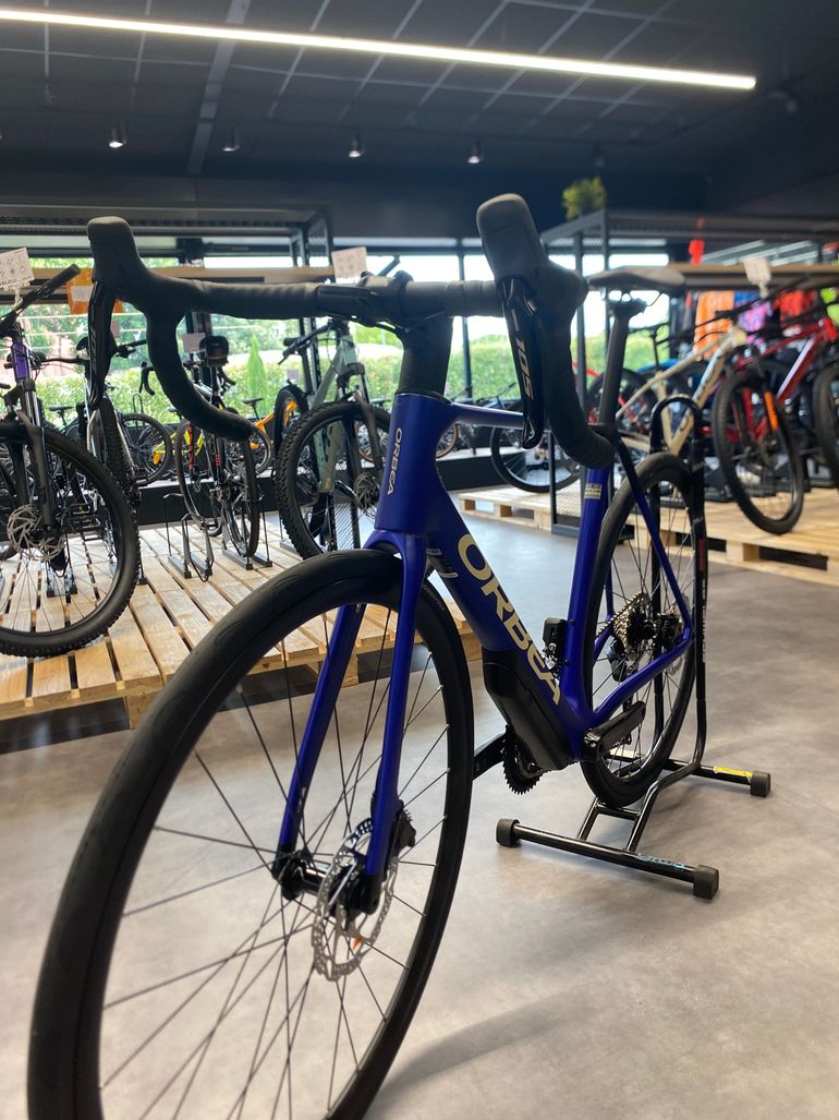 Used Orbea ORCA M30i 2026 2026 Road & Gravel, Blau — image 4 of 5