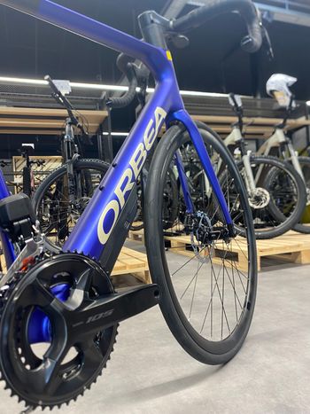 Used Orbea ORCA M30i 2026 2026 Road & Gravel, Blau — image 3 of 5