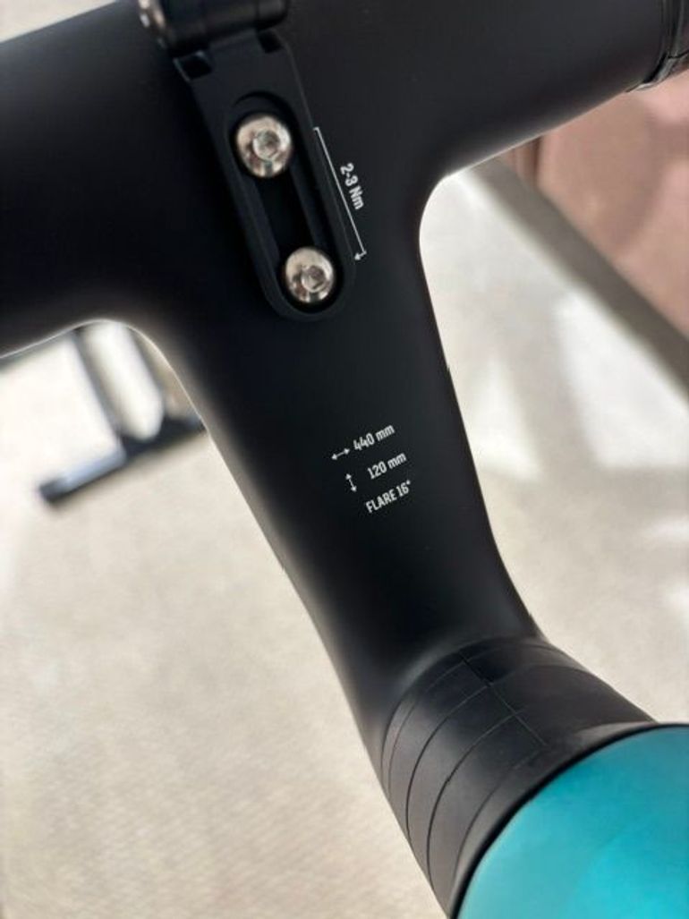 Used Bianchi Impulso RC GRX 825 DI2 2025 2025 Road & Gravel, Green — image 13 of 16