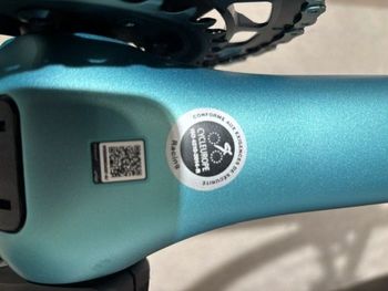 Used Bianchi Impulso RC GRX 825 DI2 2025 2025 Road & Gravel, Green — image 10 of 16
