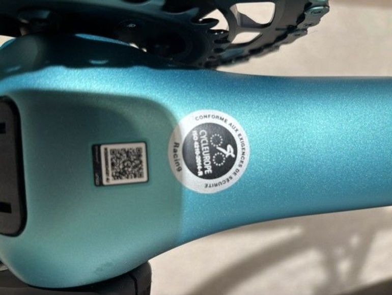 Used Bianchi Impulso RC GRX 825 DI2 2025 2025 Road & Gravel, Green — image 10 of 16