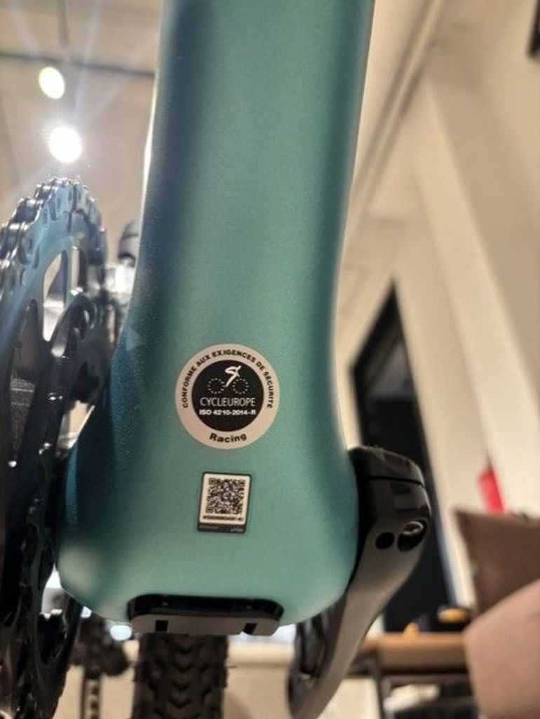 Used Bianchi Impulso RC GRX 825 DI2 2025 2025 Road & Gravel, Green — image 12 of 16