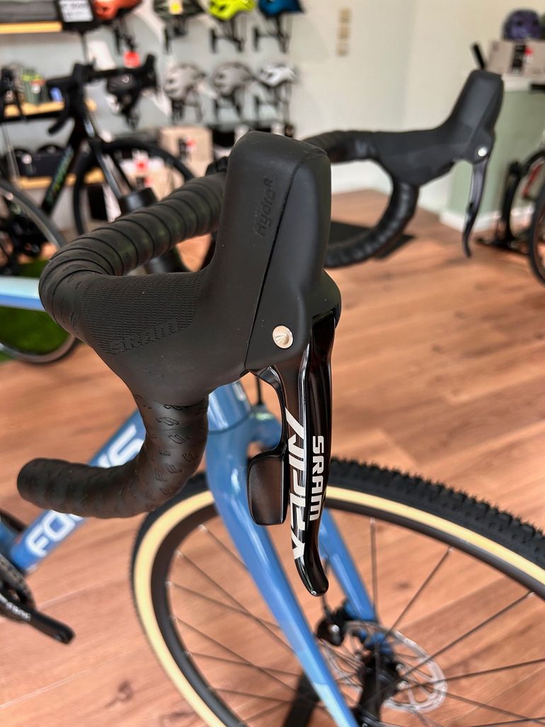 Used Focus MARES 9.8 2022 2022 Road & Gravel, Blue — image 3 of 5