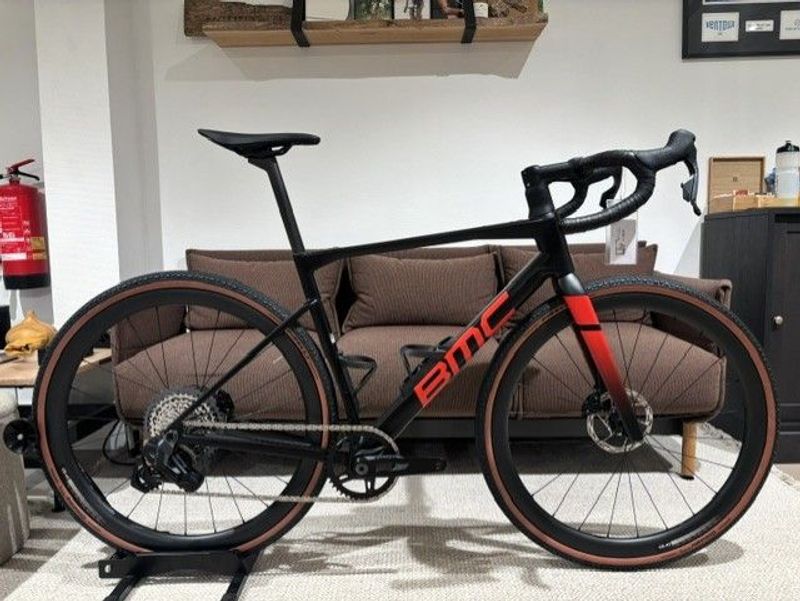 BMC Kaius 01 FOUR 2026 2026 Road & Gravel d'occasion — image 2 sur 14