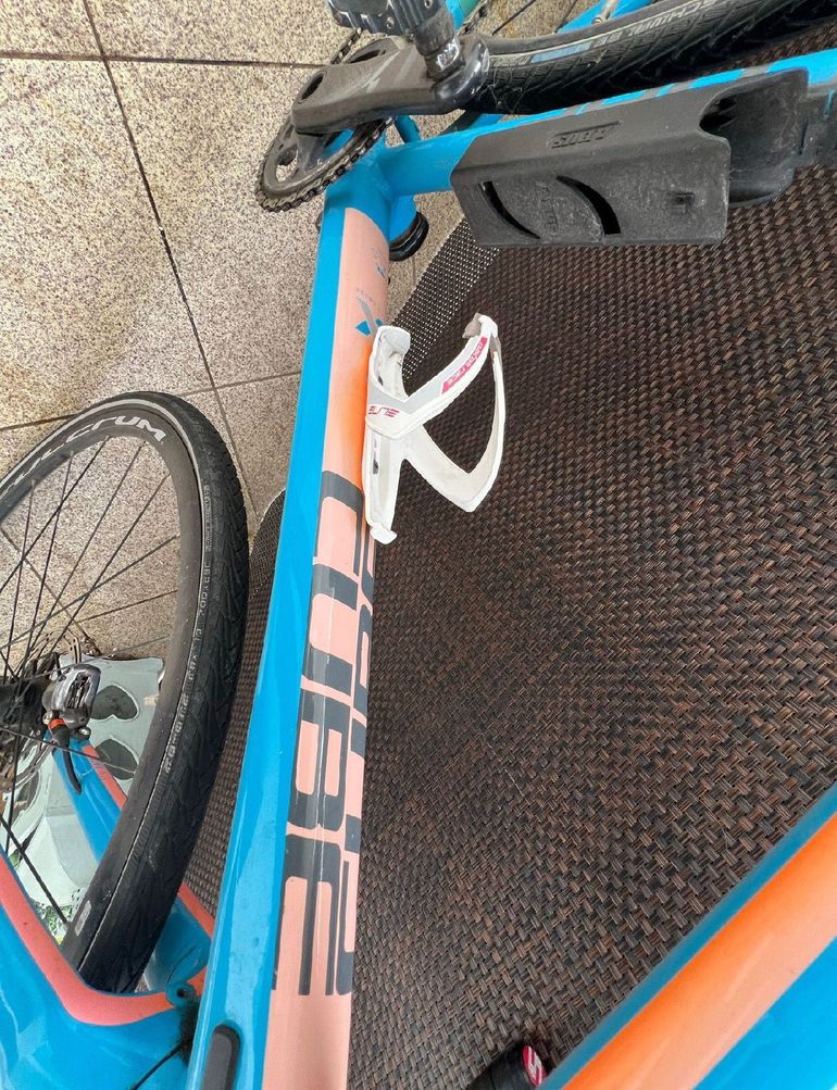 Used CUBE CROSS RACE SLT 2017 2017 Road & Gravel, Blue — image 8 of 9