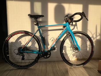 Použité CUBE CROSS RACE SLT 2017 2017 Road & Gravel