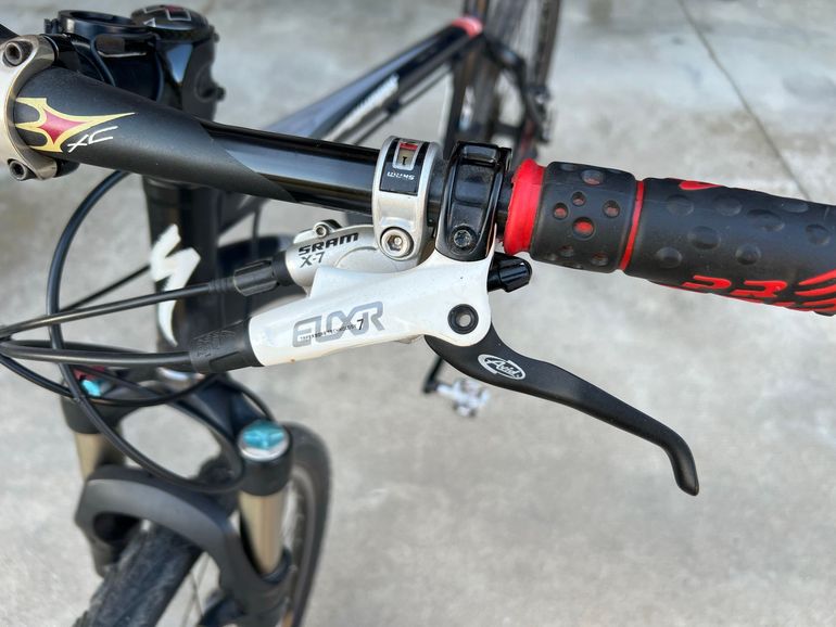 Used Specialized Stumpjumper Comp 2009 2009 Mountainbike, Black, 26 — image 7 of 7