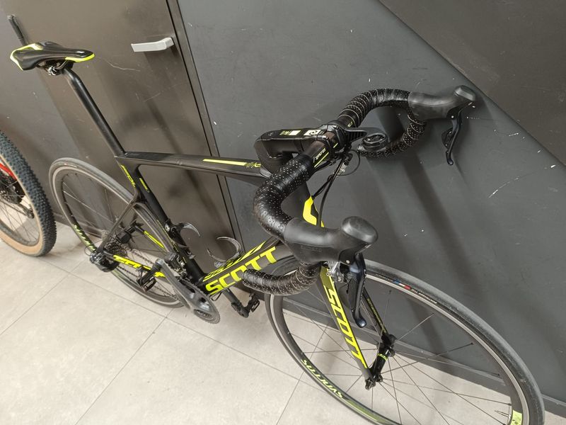 Used Scott Foil 10 2017 2017 Road & Gravel, Black — image 5 of 6