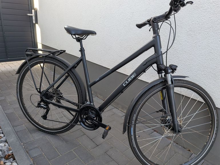 Used CUBE TOURING, ONE 2023 2023 Urban, Light Gray — image 3 of 4