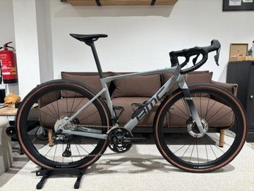 BMC Kaius 01 THREE 2026 2026 Road & Gravel de segunda mano, Gris claro — imagen 3 de 12