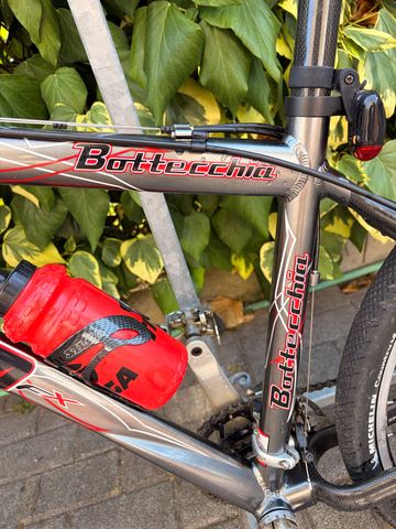 Used Bottecchia Custom Shimano Deore XT 2010 Mountainbike, Black — image 4 of 12