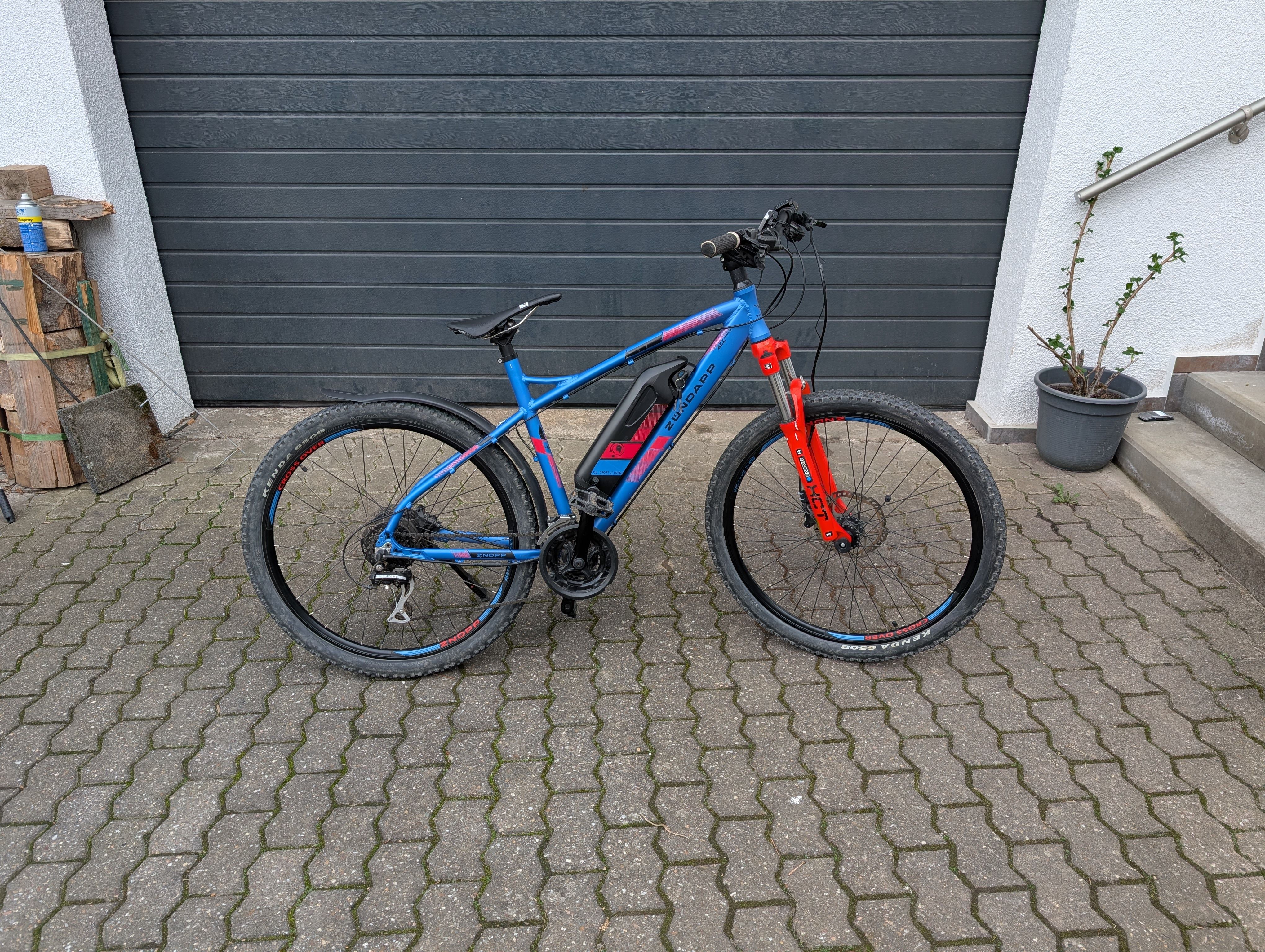 pedal with strap Belt Black pub_1998-05-14 IKEA PS FÅNGST Hängendes riding FGFS Farbe:oil slick