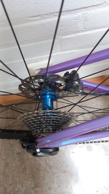 Gebrauchtes Giant Revolt Other Shimano 2024 Road & Gravel, Violett — Bild 4 von 5