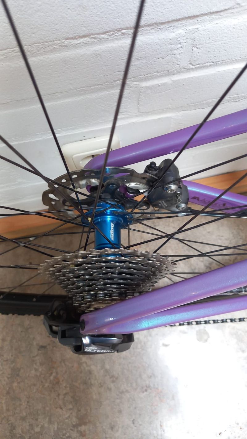 Gebrauchtes Giant Revolt Other Shimano 2024 Road & Gravel, Violett — Bild 4 von 5