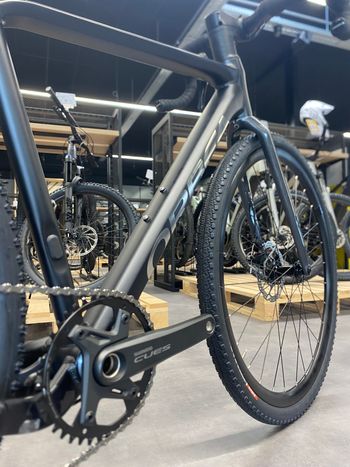 Used Orbea Terra Shimano CUES 2026 Road & Gravel, Black — image 4 of 5