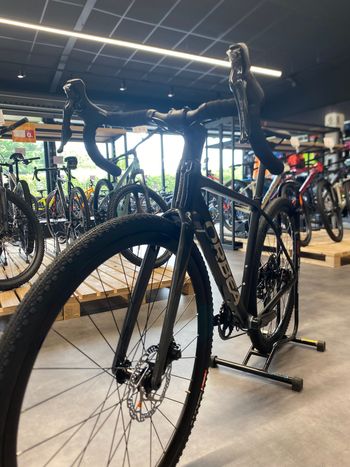 Used Orbea Terra Shimano CUES 2026 Road & Gravel, Black — image 3 of 5