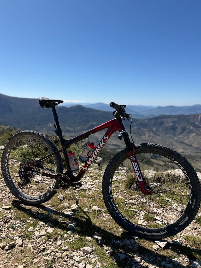 Used Sworks wolrd cap Sworks Wolrd Cap Frameset 2024 Mountainbike, Red — image 2 of 3