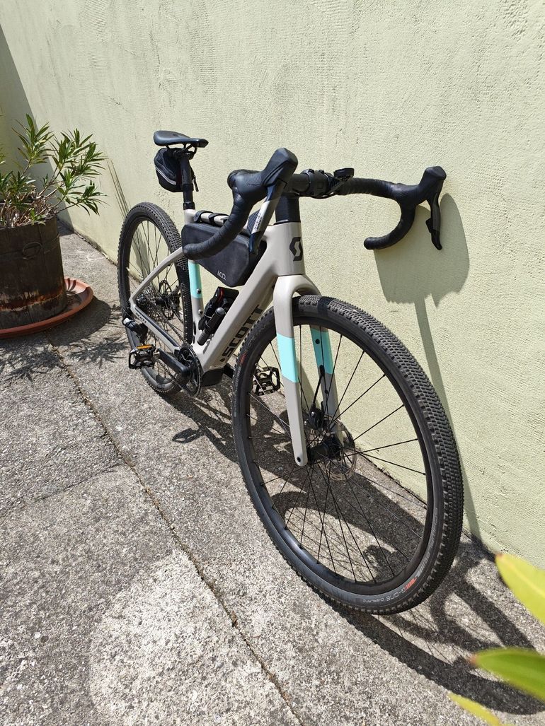 Used Scott Solace Gravel eRIDE 30 2025 2025 Road & Gravel, Light Gray — image 6 of 8