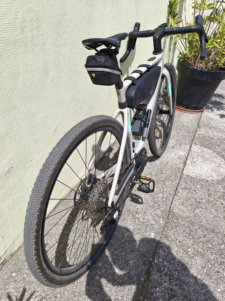 Used Scott Solace Gravel eRIDE 30 2025 2025 Road & Gravel, Light Gray — image 5 of 8