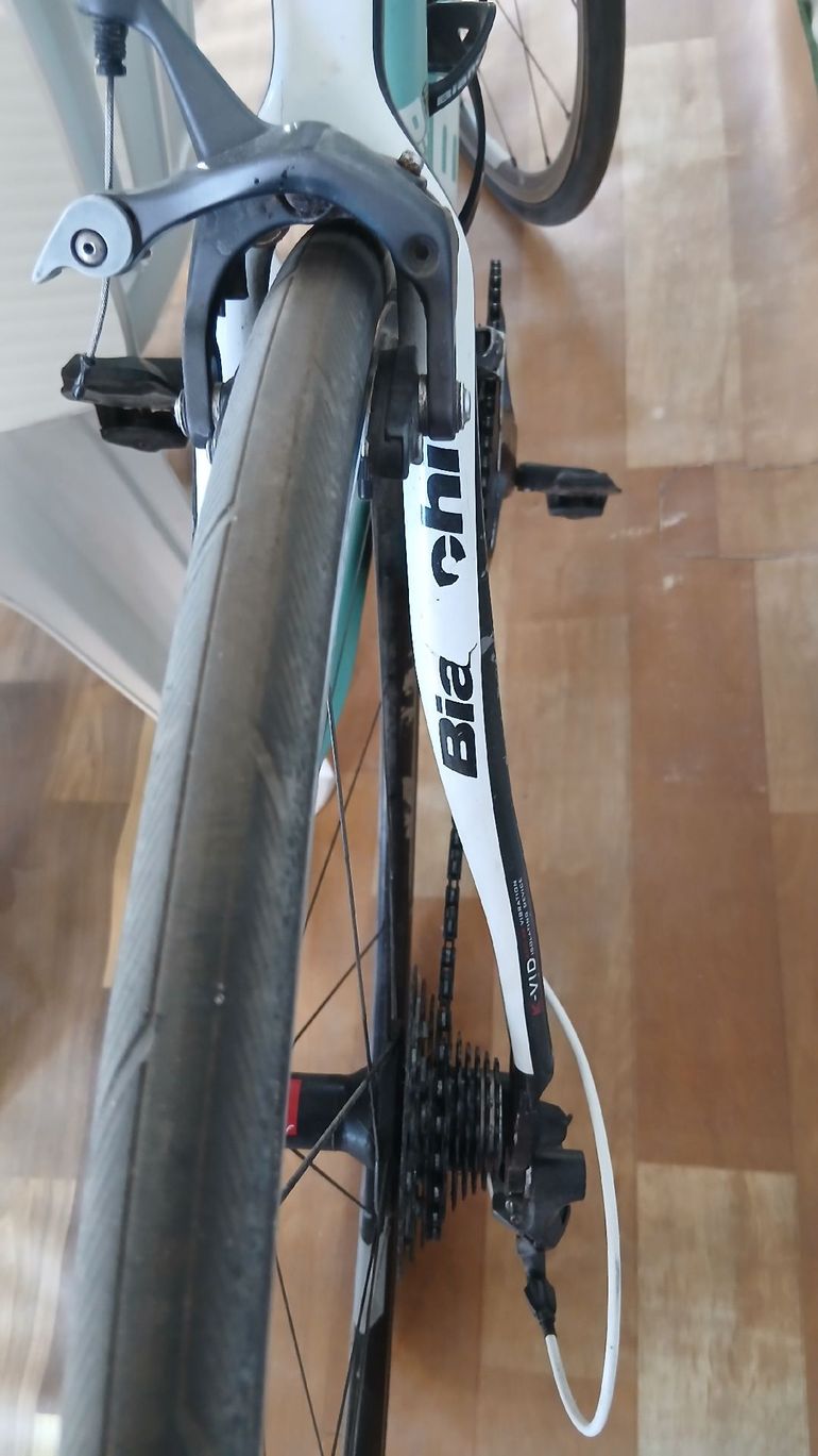 Używany Bianchi Infinito Shimano 105 2013 Road & Gravel — zdjęcie 9 z 9
