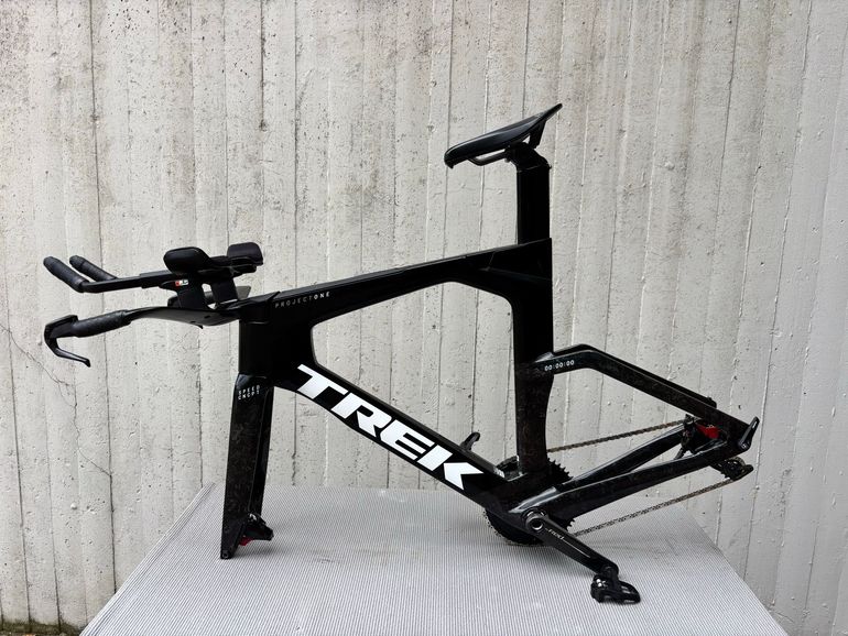 Used Trek Speed Concept SLR 8 AXS 2025 2025 Road & Gravel, Black — image 2 of 7