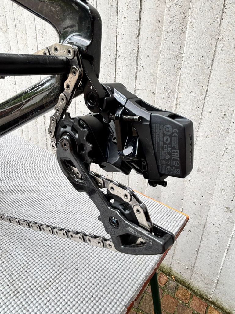 Used Trek Speed Concept SLR 8 AXS 2025 2025 Road & Gravel, Black — image 6 of 7