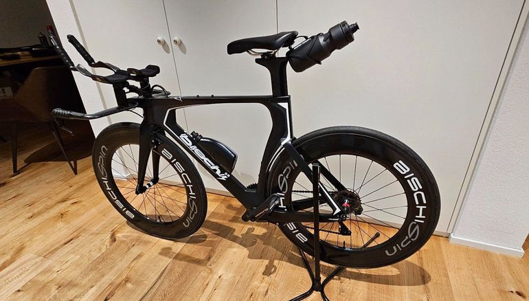 Used Canyon Aeroad CF SLX 8 Di2 – Gr. M – Modell 2026 -Powermeter Canyon Aeroad CF SLX 8 Di2 – Gr. M – Modell 2026 -Powermeter Custom Shimano Ultegra Di2 2024 Road & Gravel — image 4 of 4