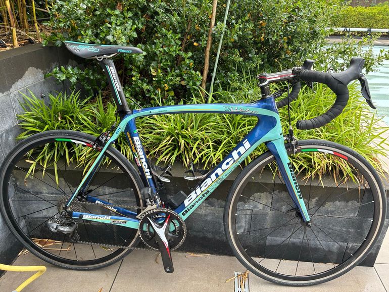 Used Bianchi Oltre Shimano Ultegra Di2 2013 Road & Gravel — image 1 of 6