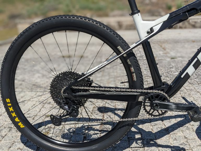 Used Trek Supercaliber 9.7 2021 2021 Mountainbike, Black — image 13 of 15