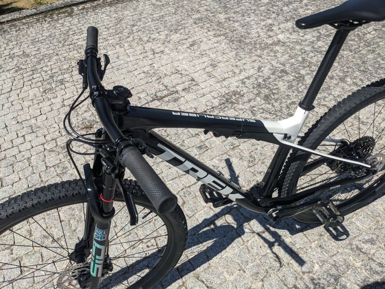 Used Trek Supercaliber 9.7 2021 2021 Mountainbike, Black — image 5 of 15