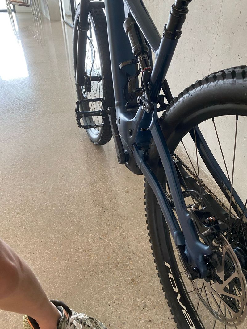 Używany Specialized Turbo Levo 2021 2021 Mountainbike — zdjęcie 7 z 11