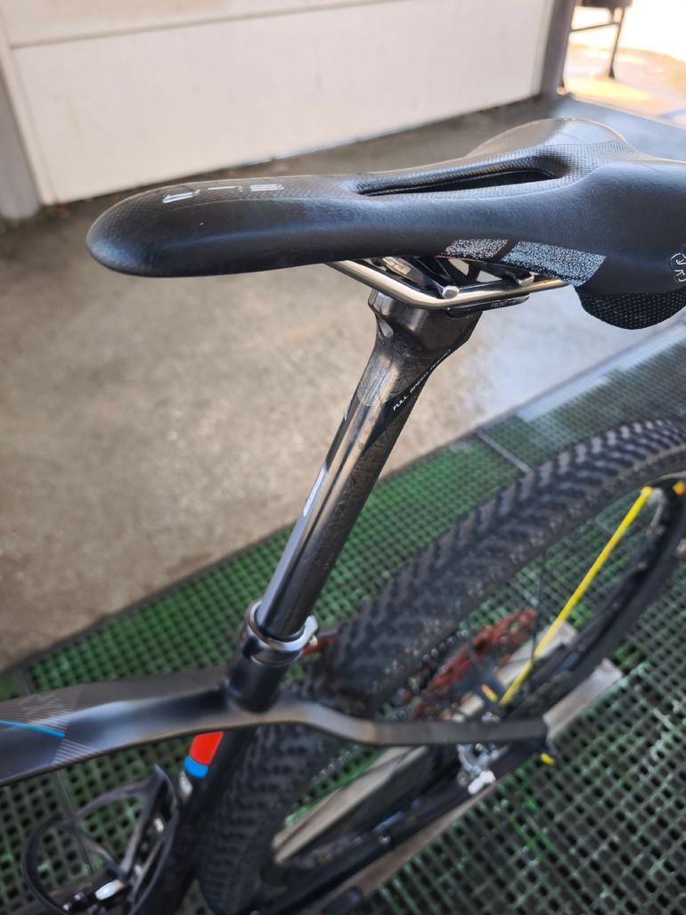 Used Orbea ALMA M25 2019 Frameset 2019 Mountainbike, Black, 27.5, 29 — image 9 of 15