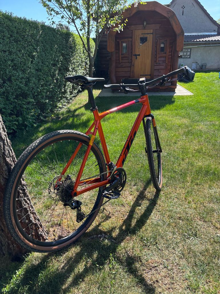 Used KTM X-STRADA 10 FIT 2025 2025 Road & Gravel, Orange — image 3 of 5