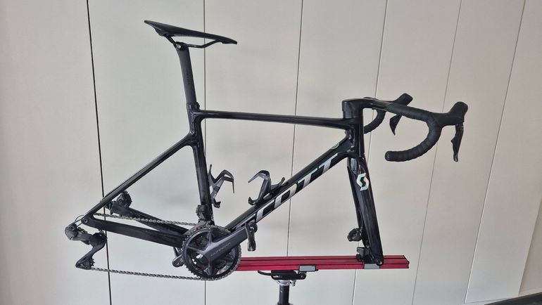 Used Scott Addict RC Ultimate 2020 2020 Road & Gravel — image 1 of 4