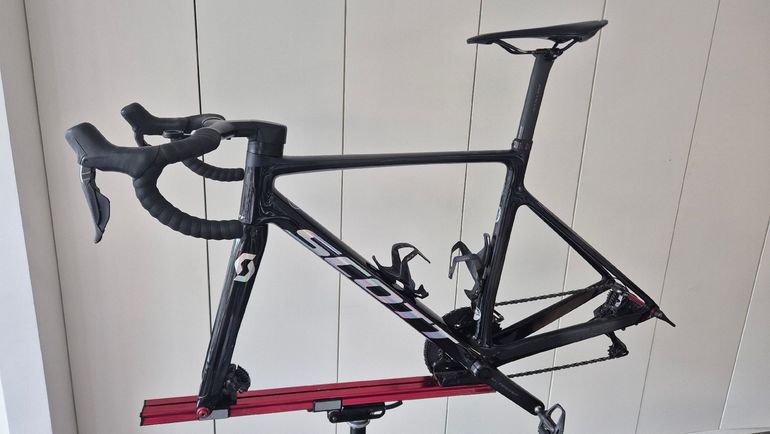 Used Scott Addict RC Ultimate 2020 2020 Road & Gravel — image 2 of 4